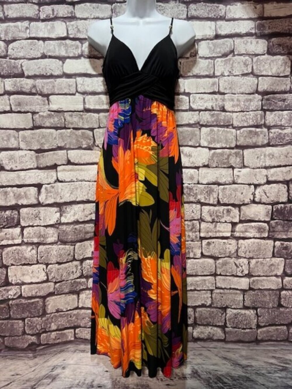 Xtraordinary Multicolored V-Neck Dress Size M